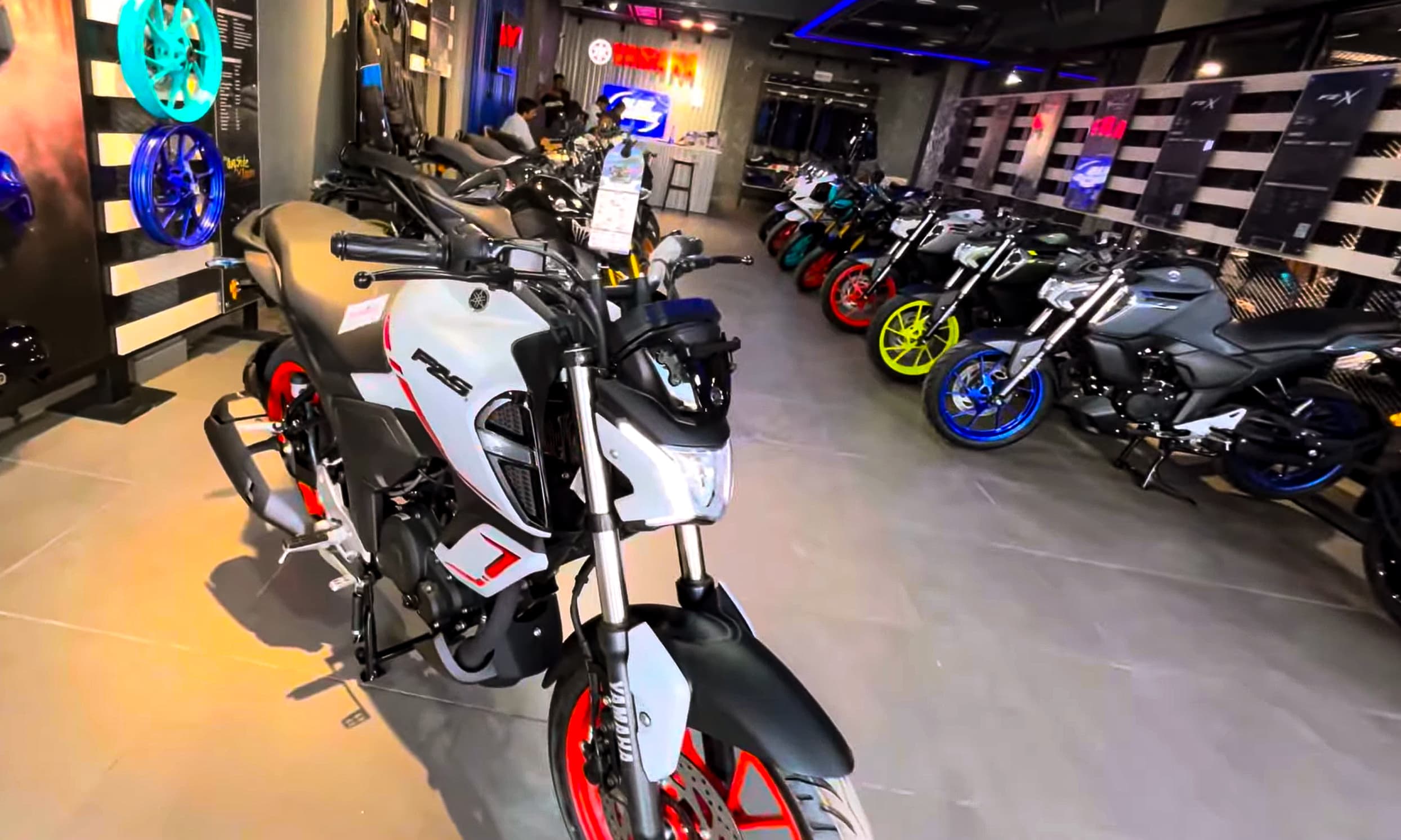 Yamaha FZ-S FI Hybrid 2025